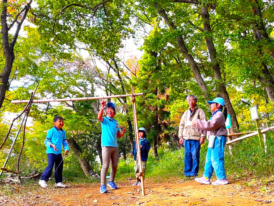 【ビーバー】ひなたぼっこ～ひなた山の森で自然と遊ぼう！～